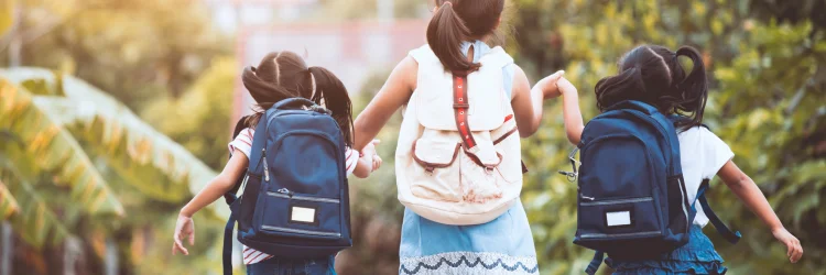 Clive IA Chiropractor Discusses Proper Child Backpacks